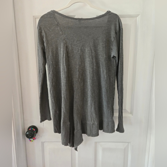 Free People Small Gray V-Neck Asymmetrical Women Top - Picture 8 of 9